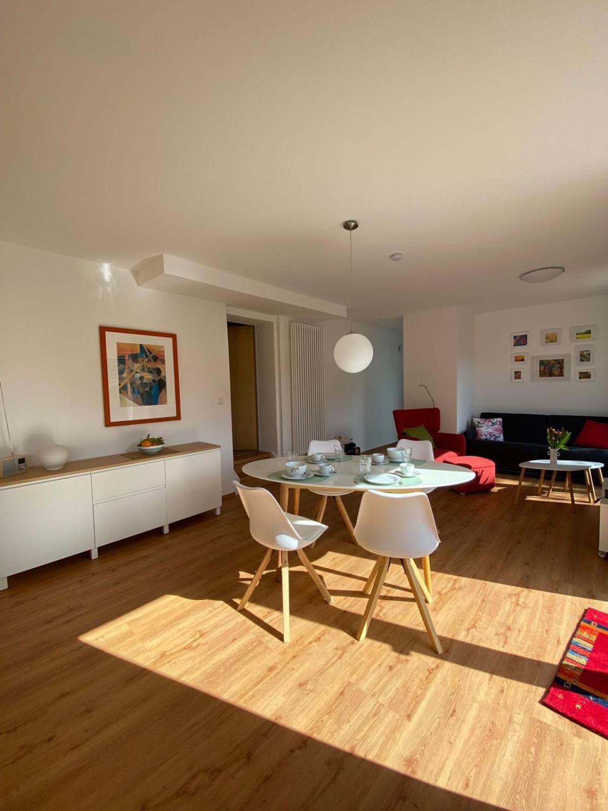 Hahn Apartment